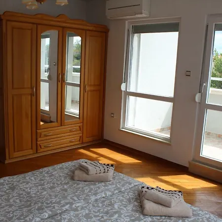Viky's Place شقة